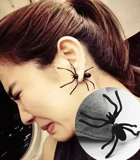 1Piece 3D Creepy Black Spider Ear Stud Earrings Hot Selling Unique Punk Earrings For Women Halloween Gifts