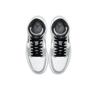 Nike Air Jordan 1 Mens trainers Medium Cut Basketball Shoes White