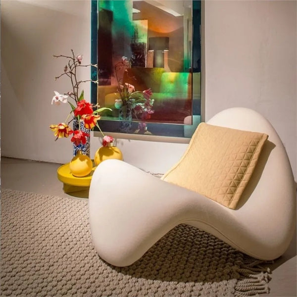 Velvet Minimalist Lounge Chair – Italian-Inspired Nordic Comfort